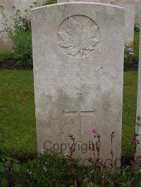 Etaples Military Cemetery - Rennie, Charles Kirton